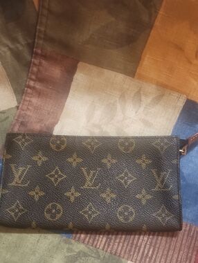 Louis Vuitton Wristlet / Clutch